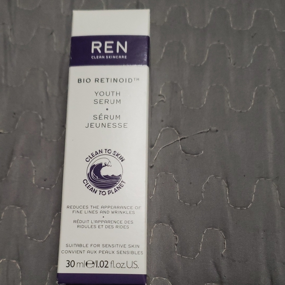 REN Clean Skincare Bio Retinoid Youth Serum - Purple and White